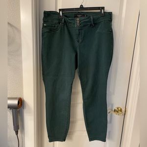 Torrid size 20R green jeans